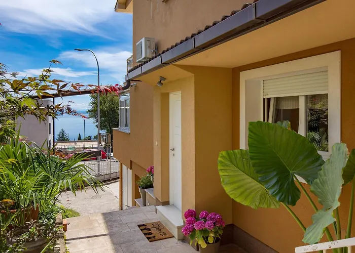 With A Parking Space - 23458 * Опатия