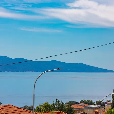 With A Parking Space - 23458